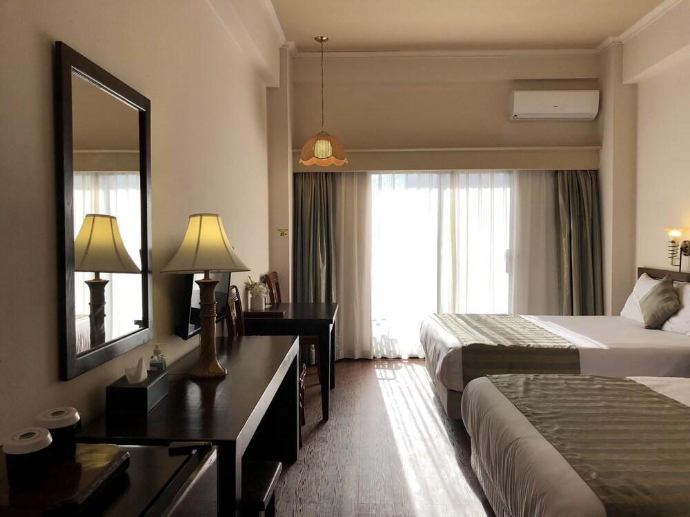 Holiday Saipan Hotel Eksteriør billede