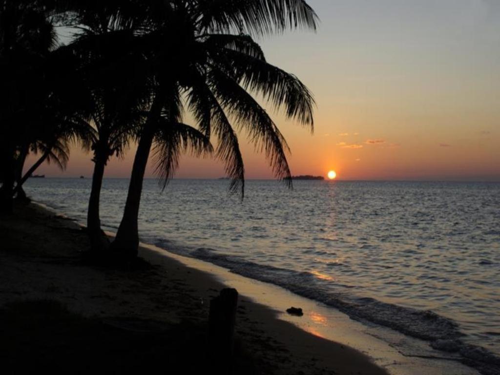 Holiday Saipan Hotel Eksteriør billede