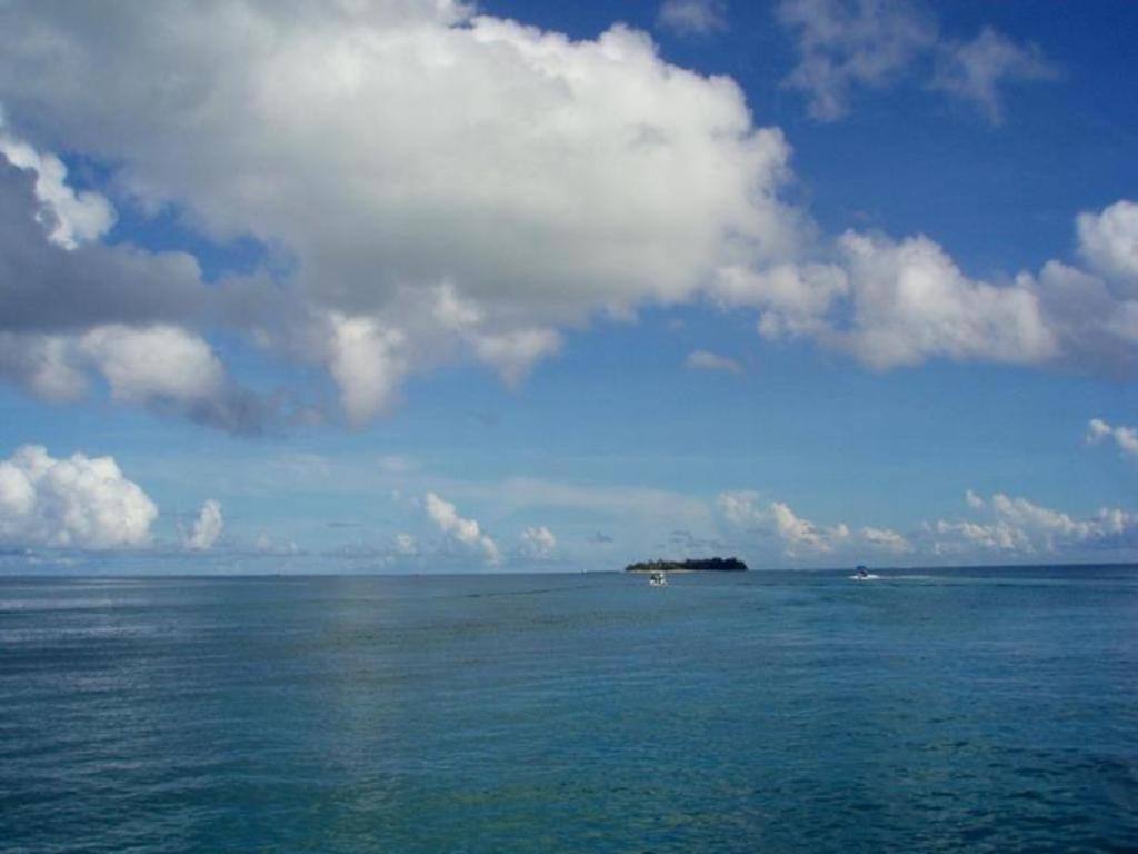Holiday Saipan Hotel Eksteriør billede